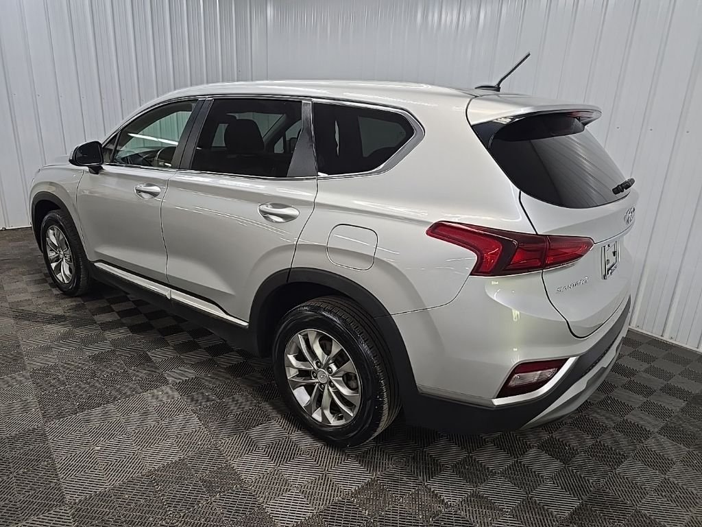 Used 2019 Silver Hyundai SE image 9
