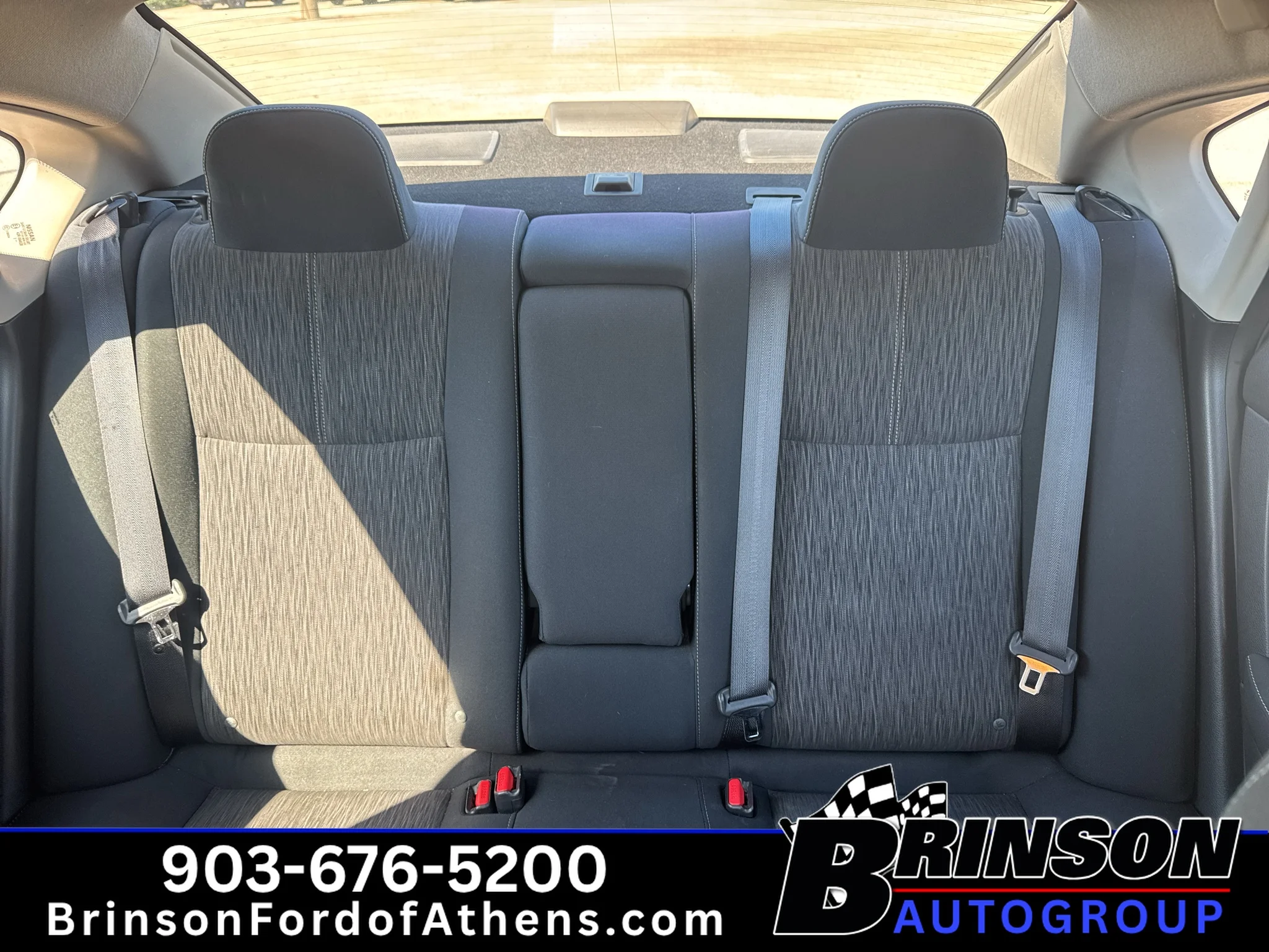Used 2015 Super Black Nissan SV image 23