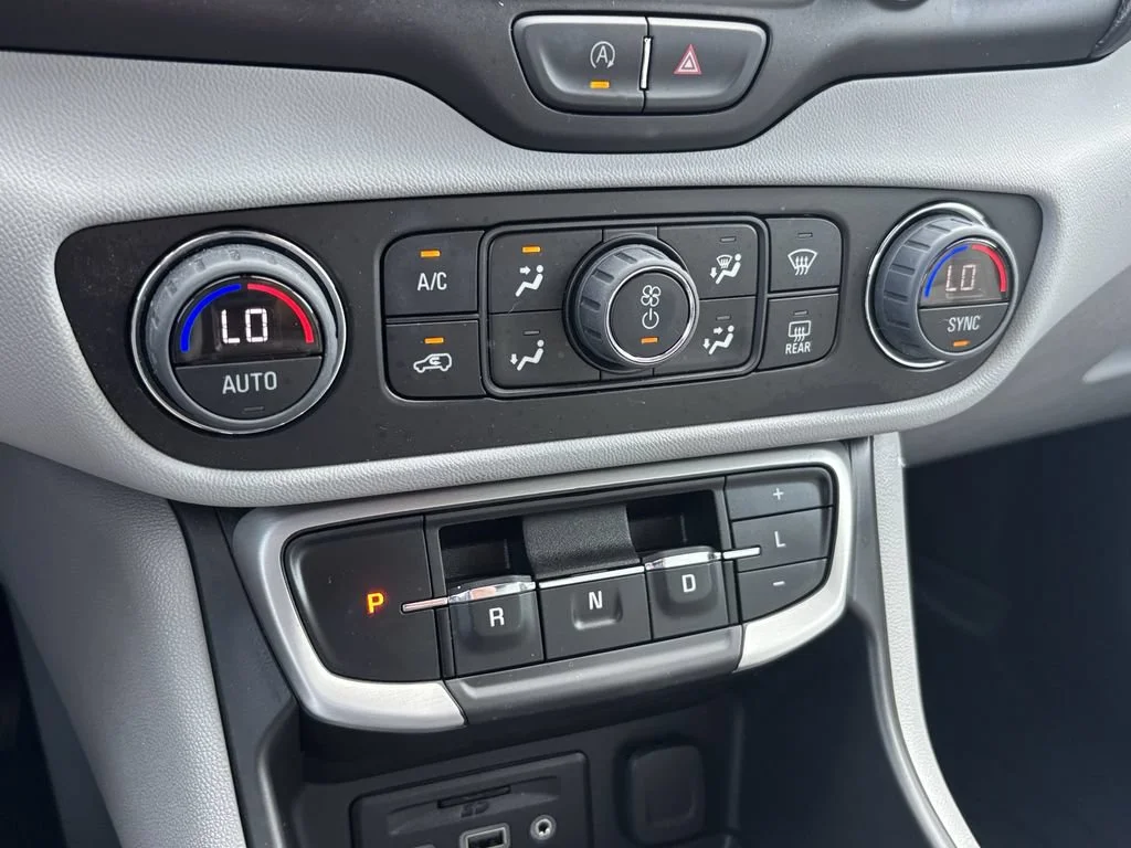 Used 2023 STERLING METALLIC GMC SLT image 35