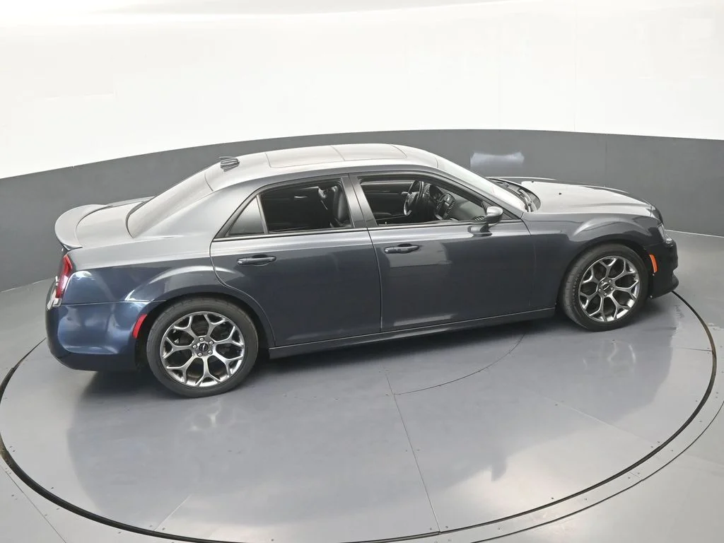 Used 2018 Maximum Steel Metallic Clearcoat Chrysler S image 53