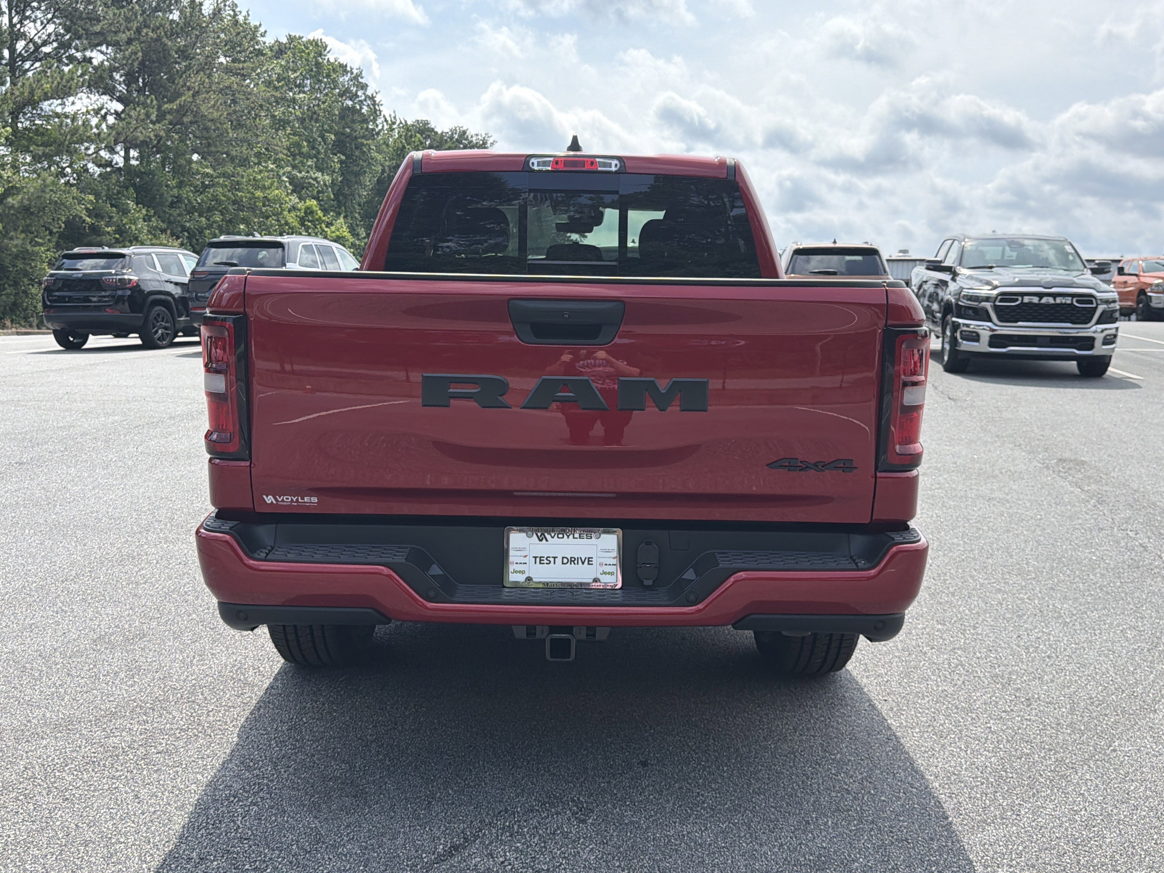 New 2026 Molten Red Pearl-Coat Exterior Paint RAM Express image 7