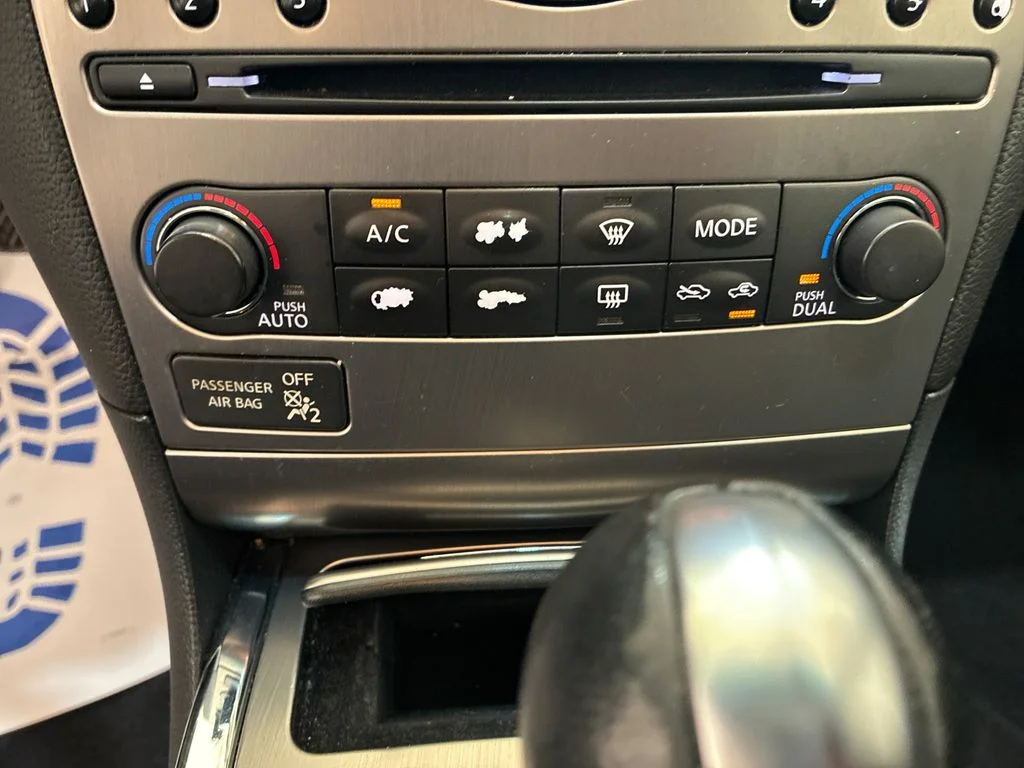 2011 INFINITI G Sedan - Photo 17