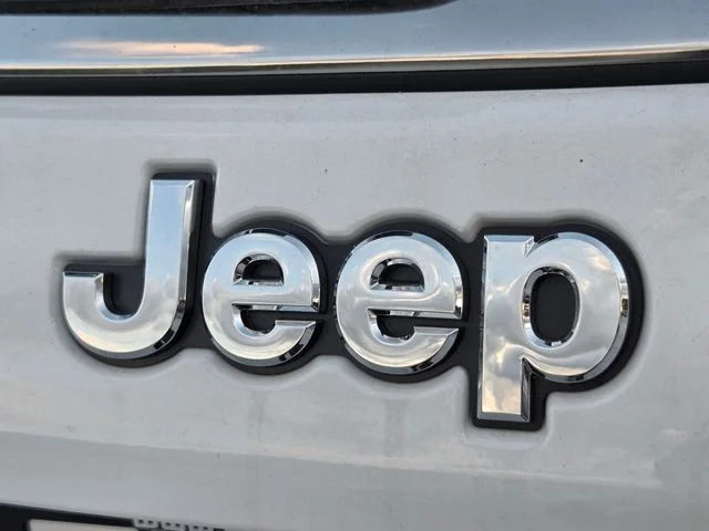 New 2026 Bright White Clearcoat Jeep  image 28