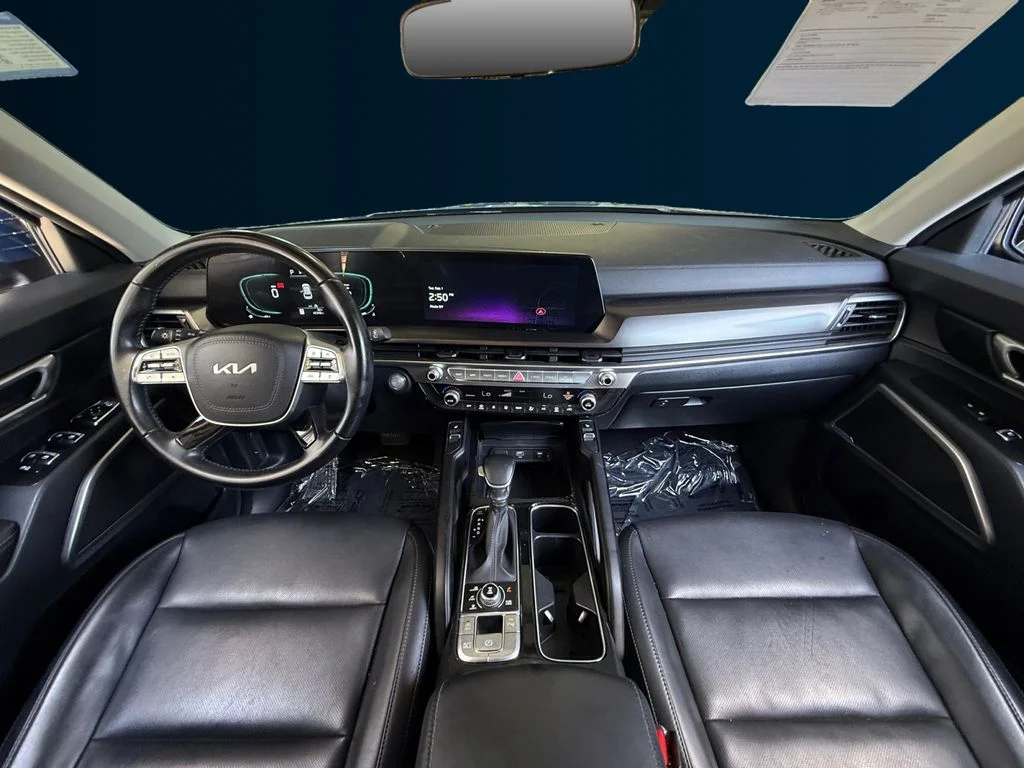 Used 2025 Black Kia S image 12