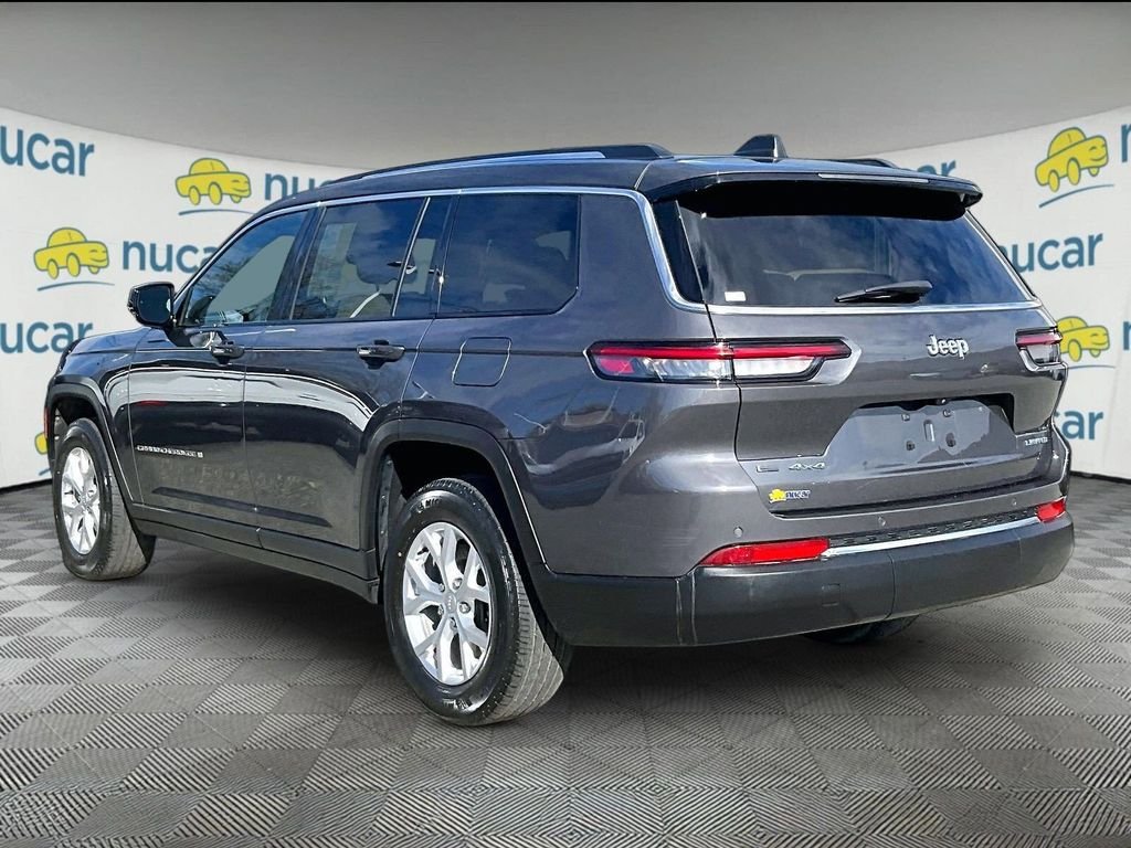 Used 2023 Metallic Jeep Limited image 4