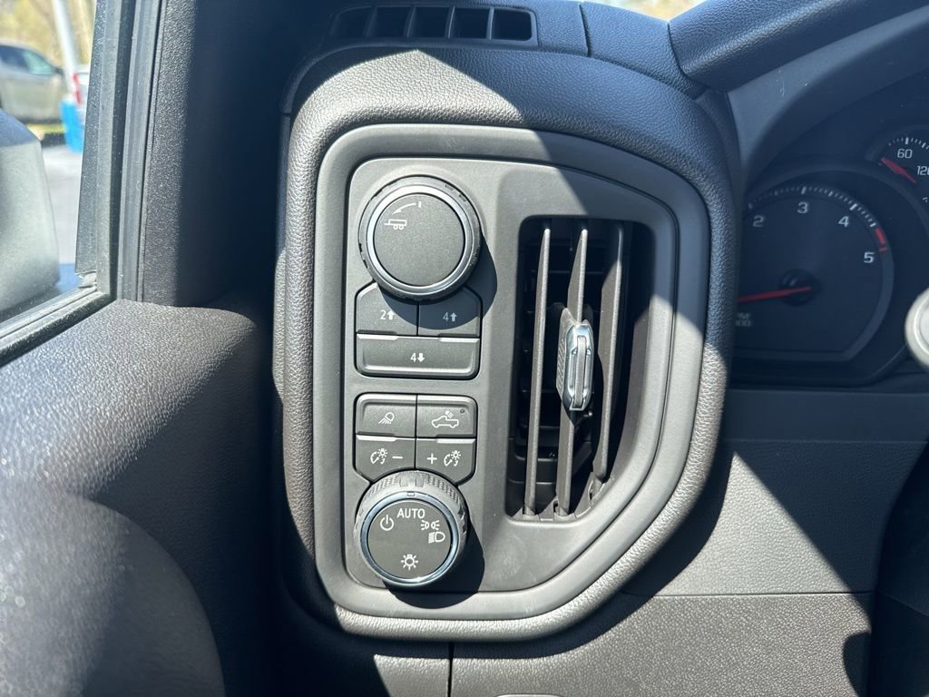 2026 Chevrolet Silverado 2500 HD Custom - Photo 16