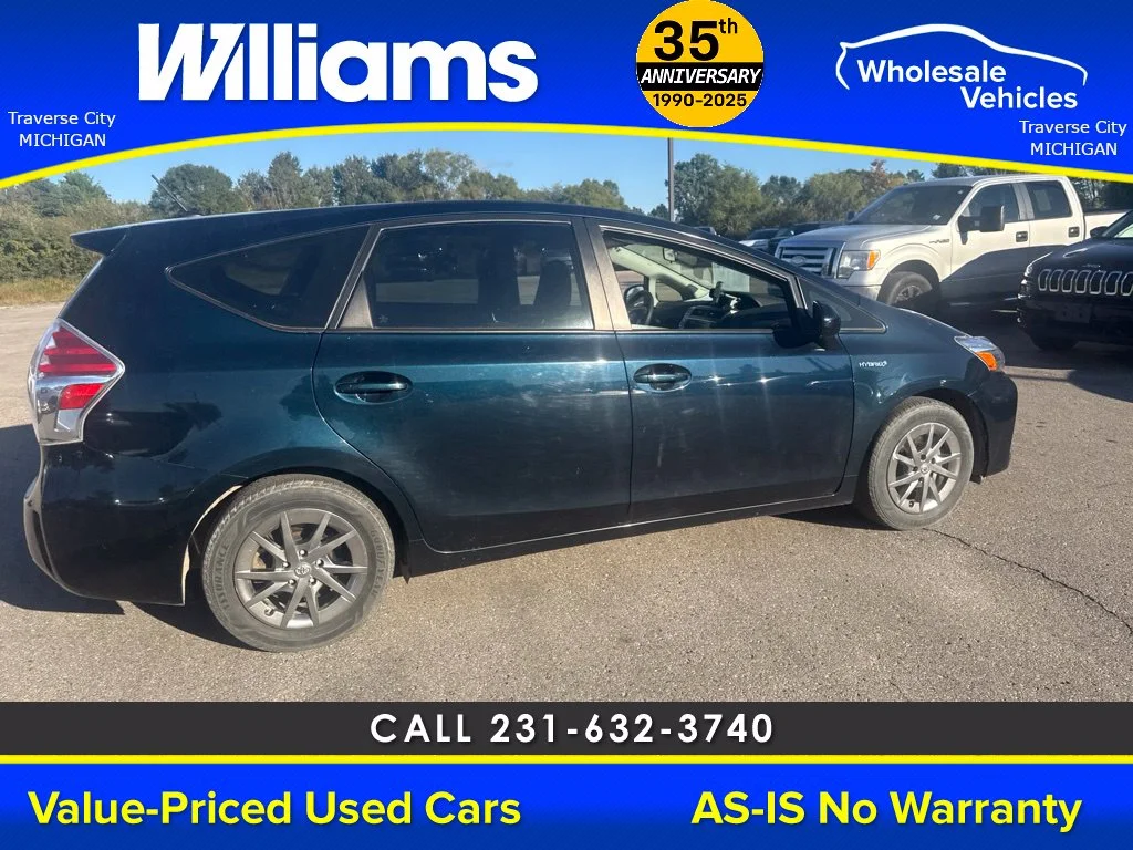 Used 2017 Aqua Toyota Three image 11