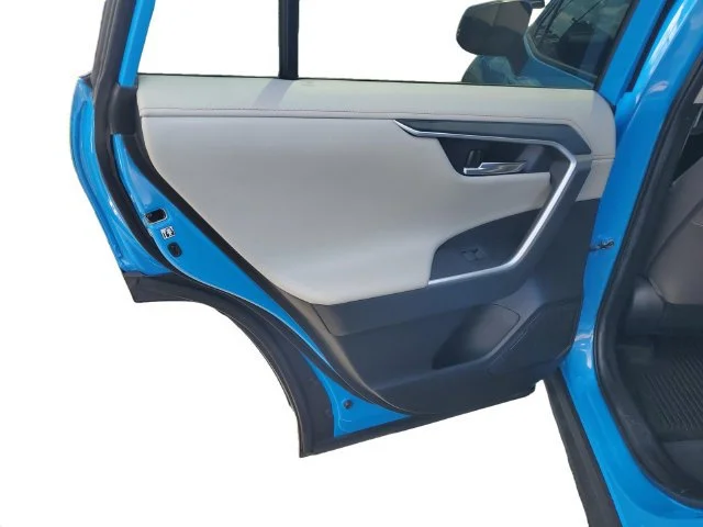 Used 2019 Blue Flame Toyota Adventure image 27
