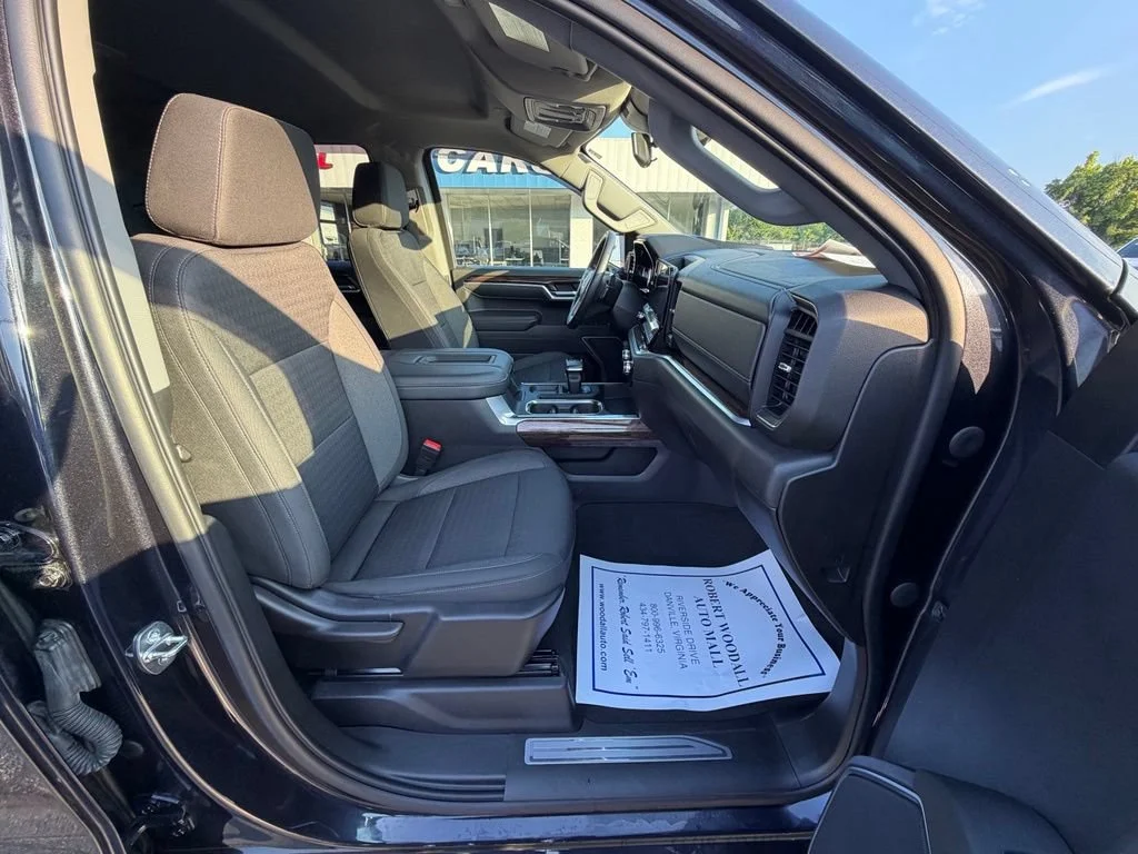 Used 2022 Titanium Rush Metallic GMC Elevation image 12