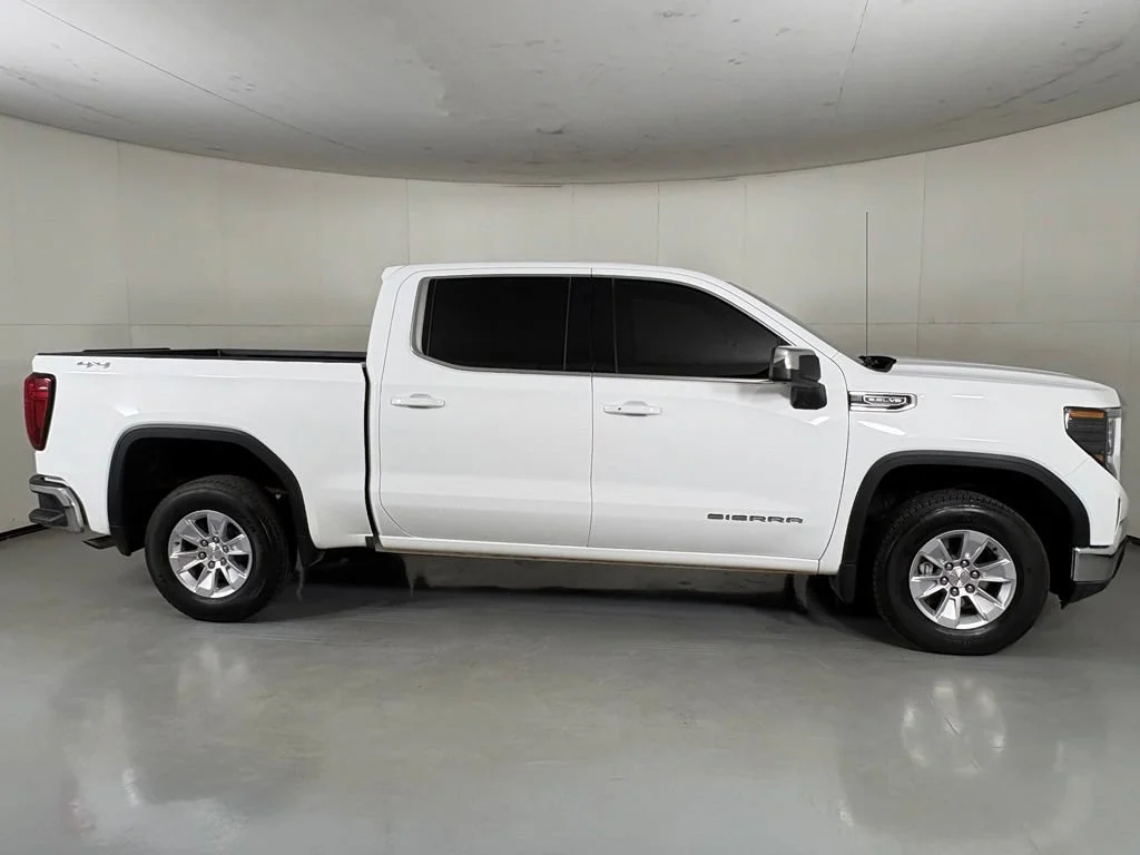 Certified Used 2026 Summit White GMC SLE image 11