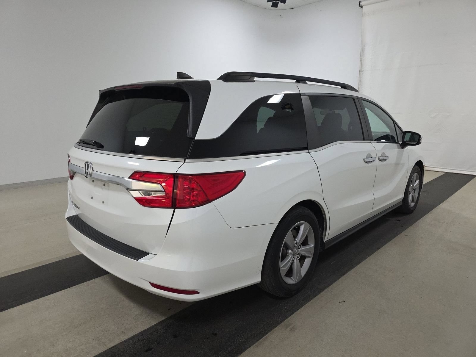 Used 2020 Platinum White Pearl Honda EX-L image 3