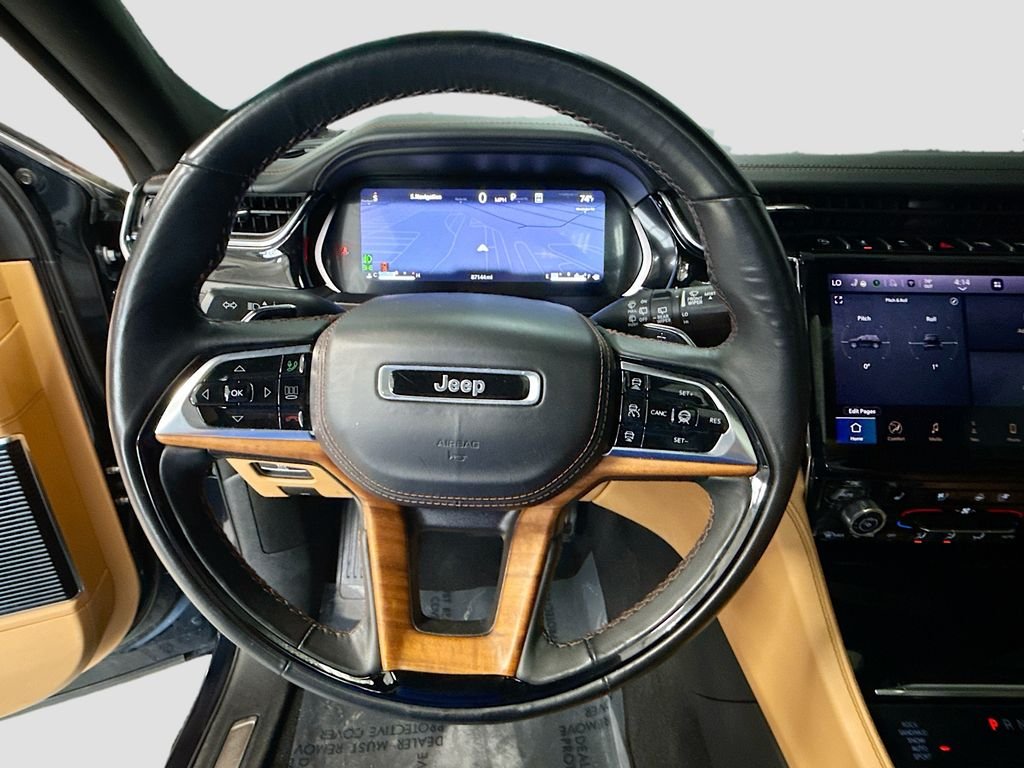 Used 2024 Midnight Sky Jeep Summit Reserve image 11