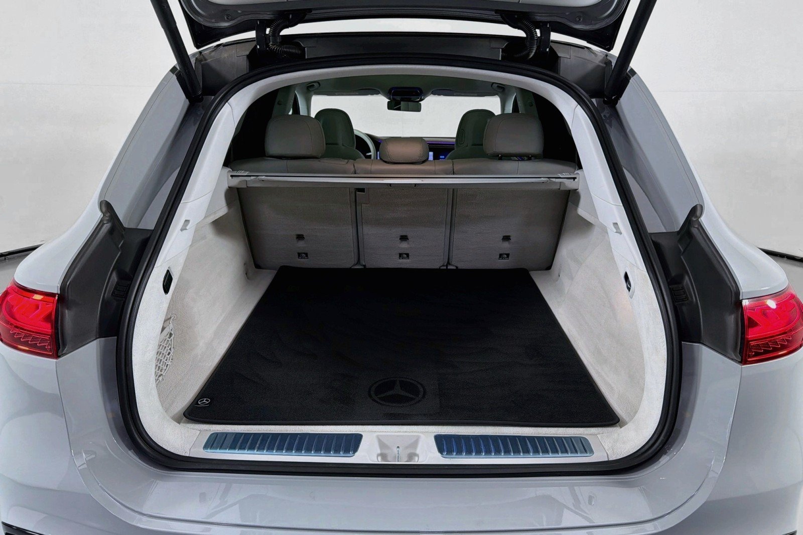 Certified Used 2023 MANUFAKTUR Alpine Grey Mercedes-Benz 580 image 23