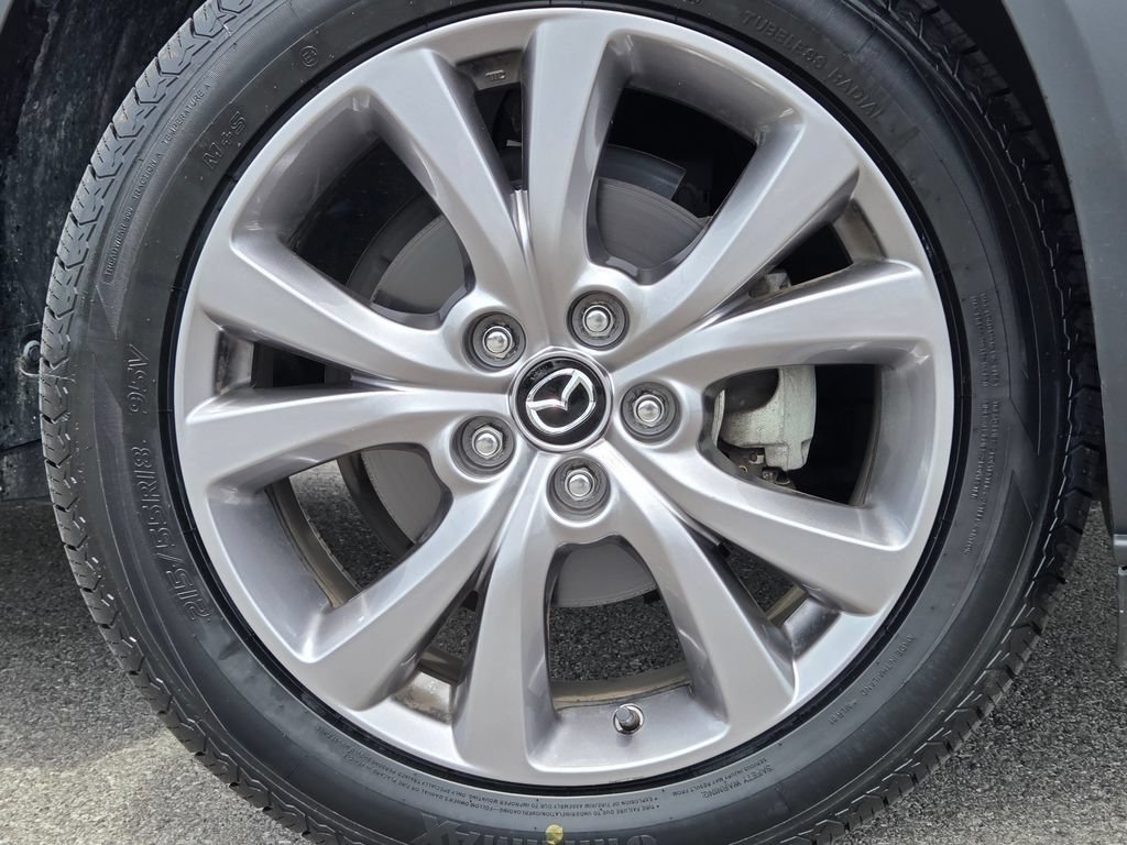 Used 2021 Snowflake White Pearl Mica Mazda Select image 21