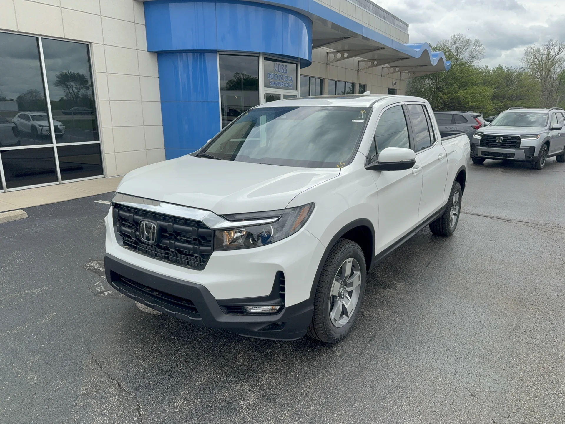 New 2026 Platinum White Pearl Honda RTL image 1