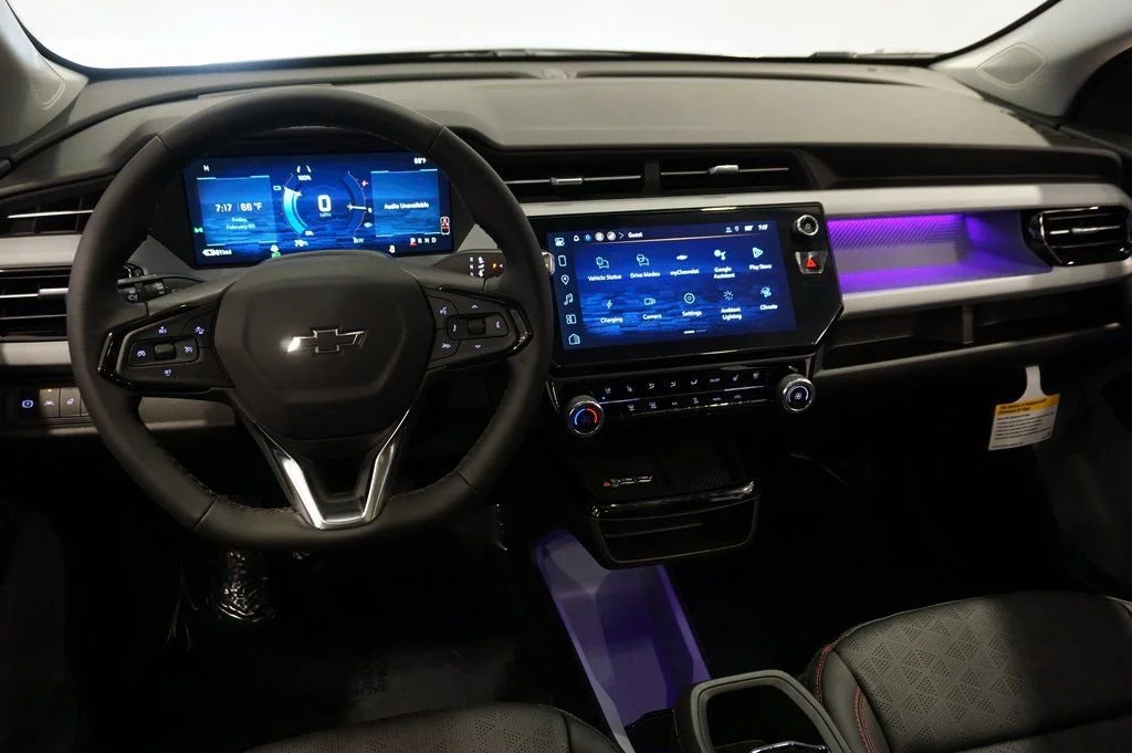 2027 Chevrolet Bolt RS - Photo 15