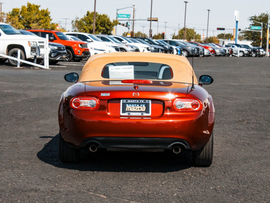 Used 2010 RED Mazda  image 6