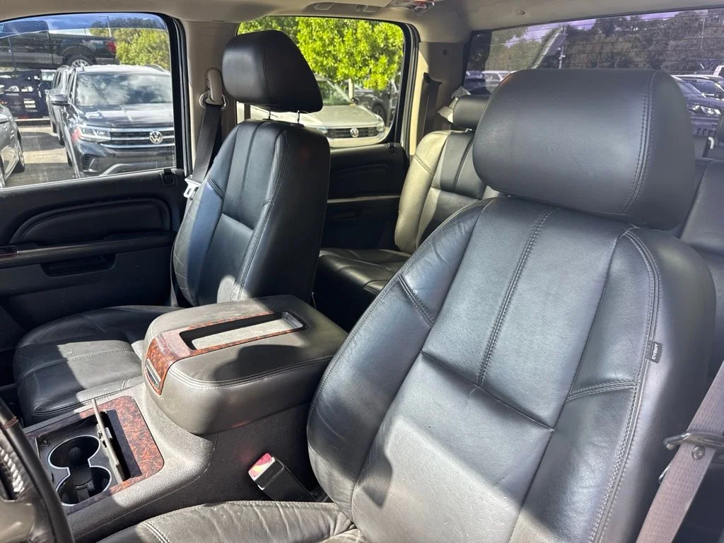 Used 2011 White GMC Denali image 10