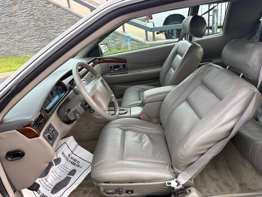 Used 1999  Cadillac Base image 10