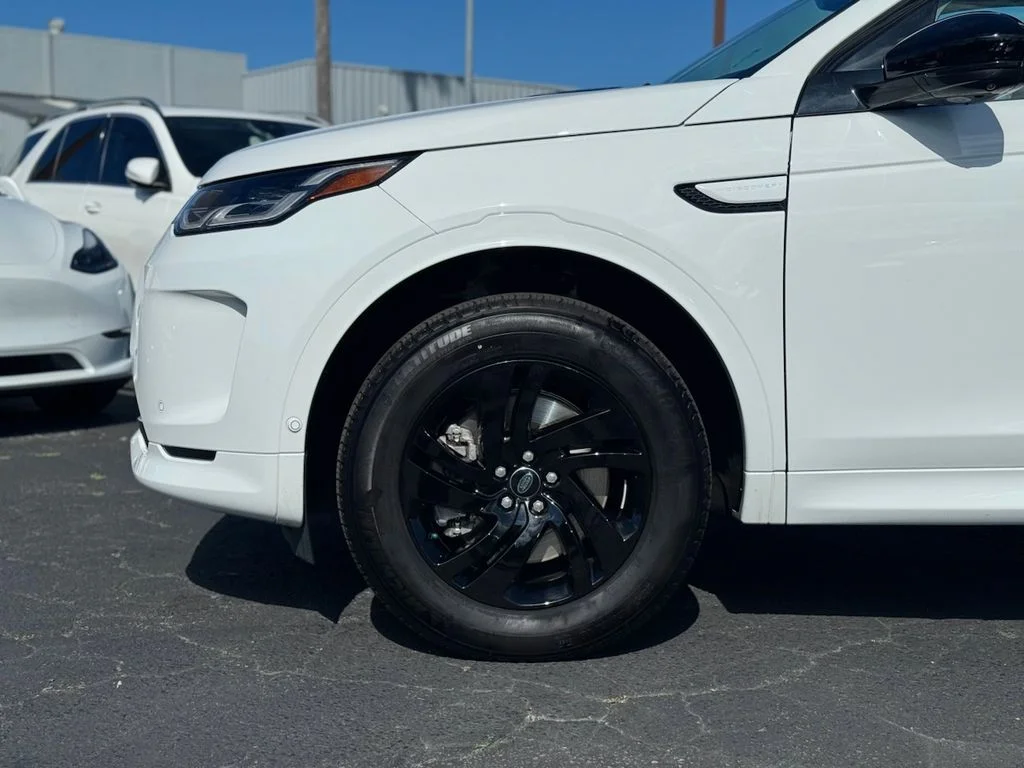 Used 2024 White Land Rover S image 7