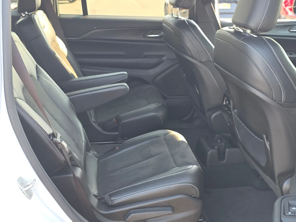 Used 2024 Bright White Clear Coat Jeep Altitude X image 24