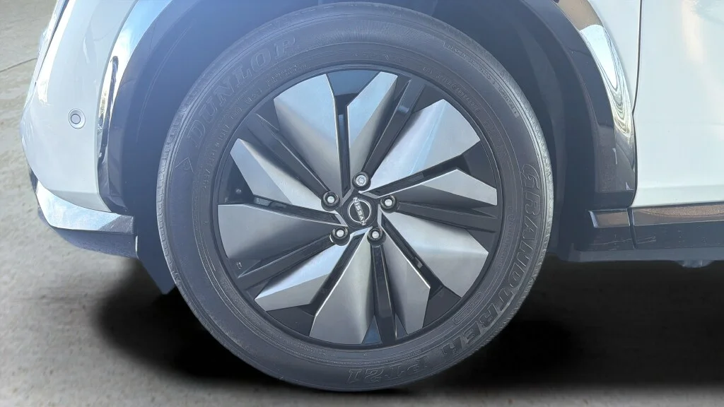 Certified Used 2023 Everest White Pearl Tricoat Black Diamond Pearl Nissan Platinum+ e-4orce image 29