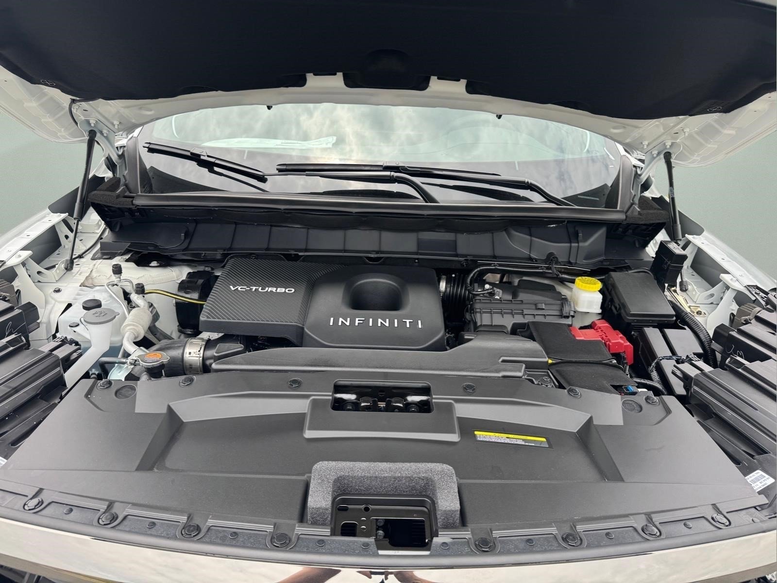 New 2027 RADIANT WHITE INFINITI Sport AWD image 11