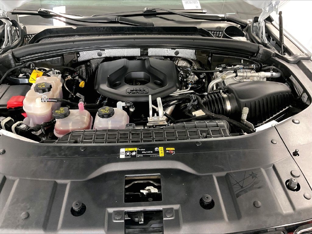 Used 2023 White Jeep 4xe image 35