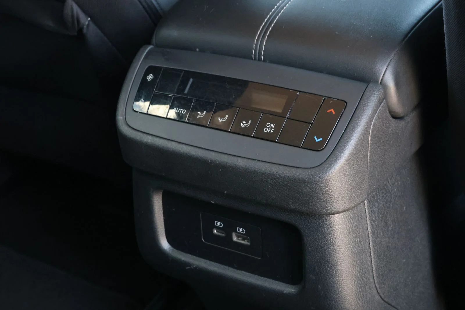 Used 2024 White Nissan SV image 32