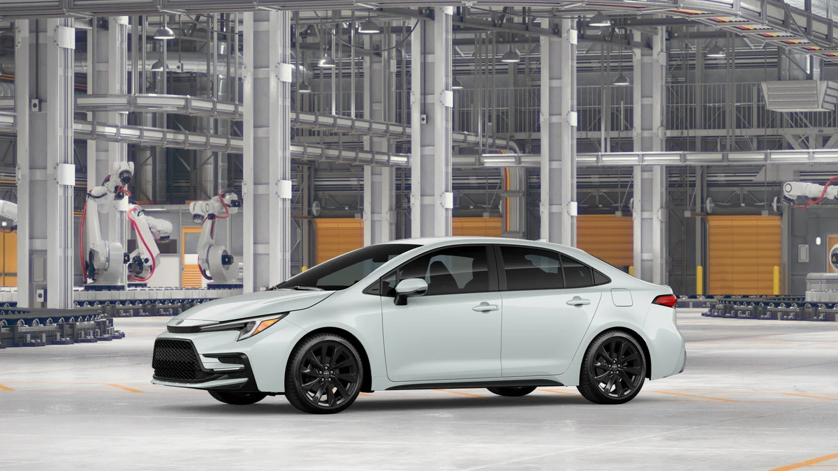 New 2026 Wind Chill Pearl Toyota Hybrid SE image 3