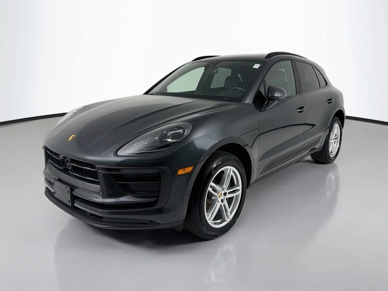 2023 Porsche Macan T