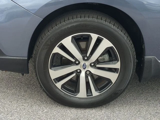 Used 2018 Blue Subaru 2.5i image 10