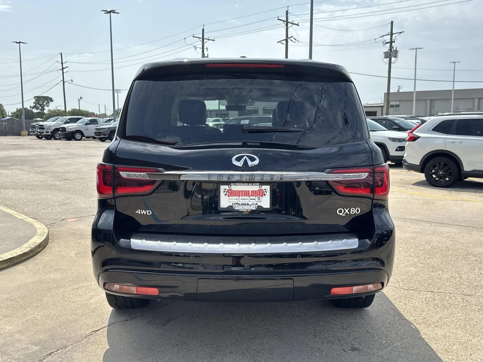 Used 2023 Black Obsidian INFINITI PREMIUM SELECT image 6