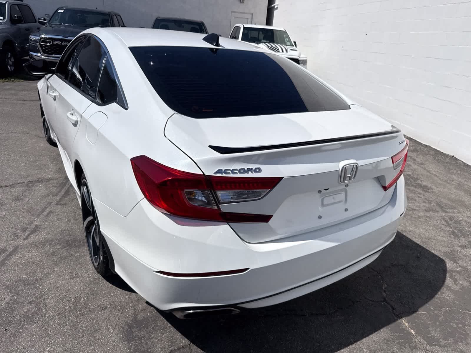 Used 2022 Platinum White Pearl Honda Sport image 20