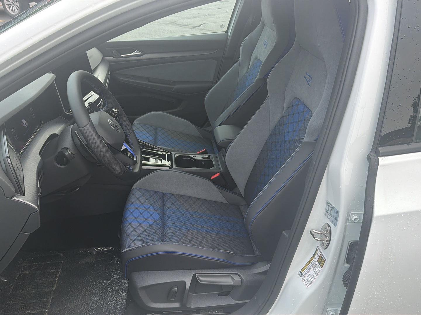 New 2026 White Volkswagen 2.0T image 5