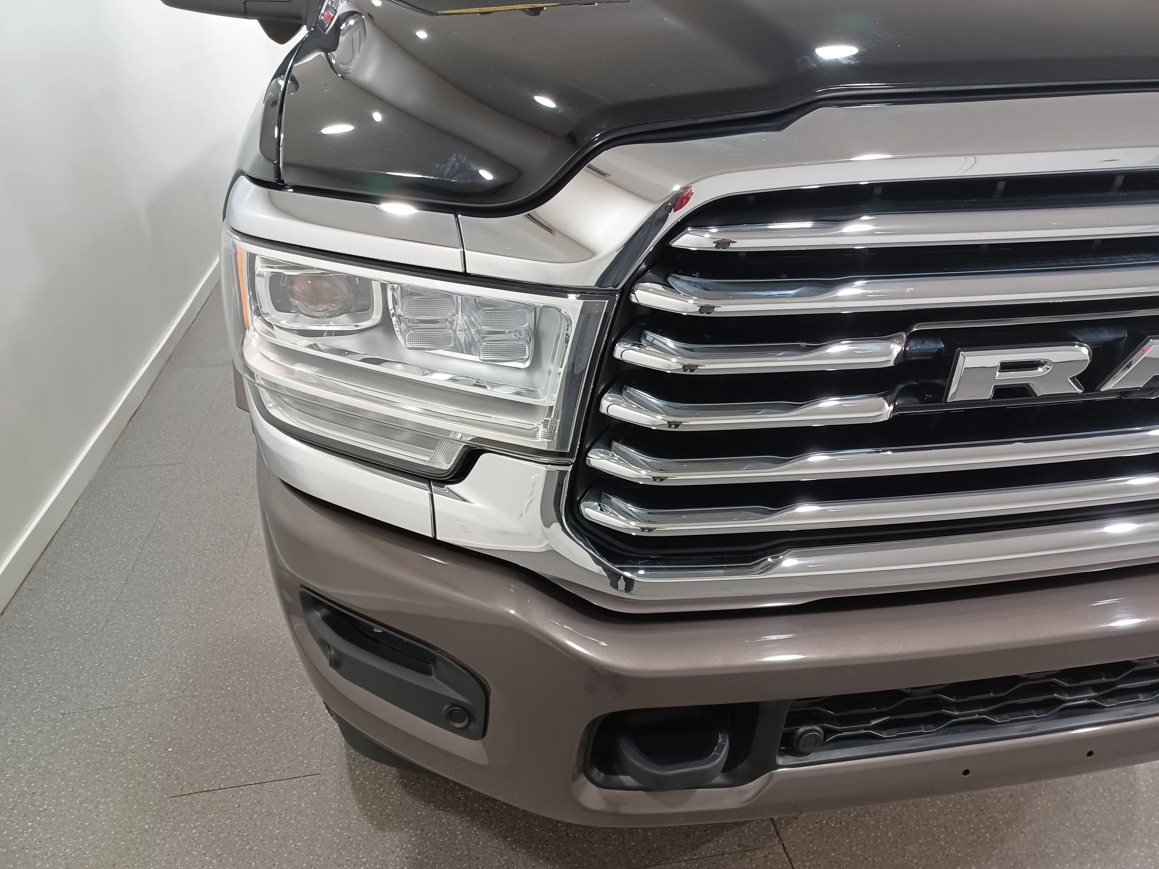 Certified Used 2024 Black Ram Limited Longhorn*6.7L Cummins | 35in Tires | Level | Nav | 360 Cam | Sunroof | Htd Whl | Pwr Boards image 4
