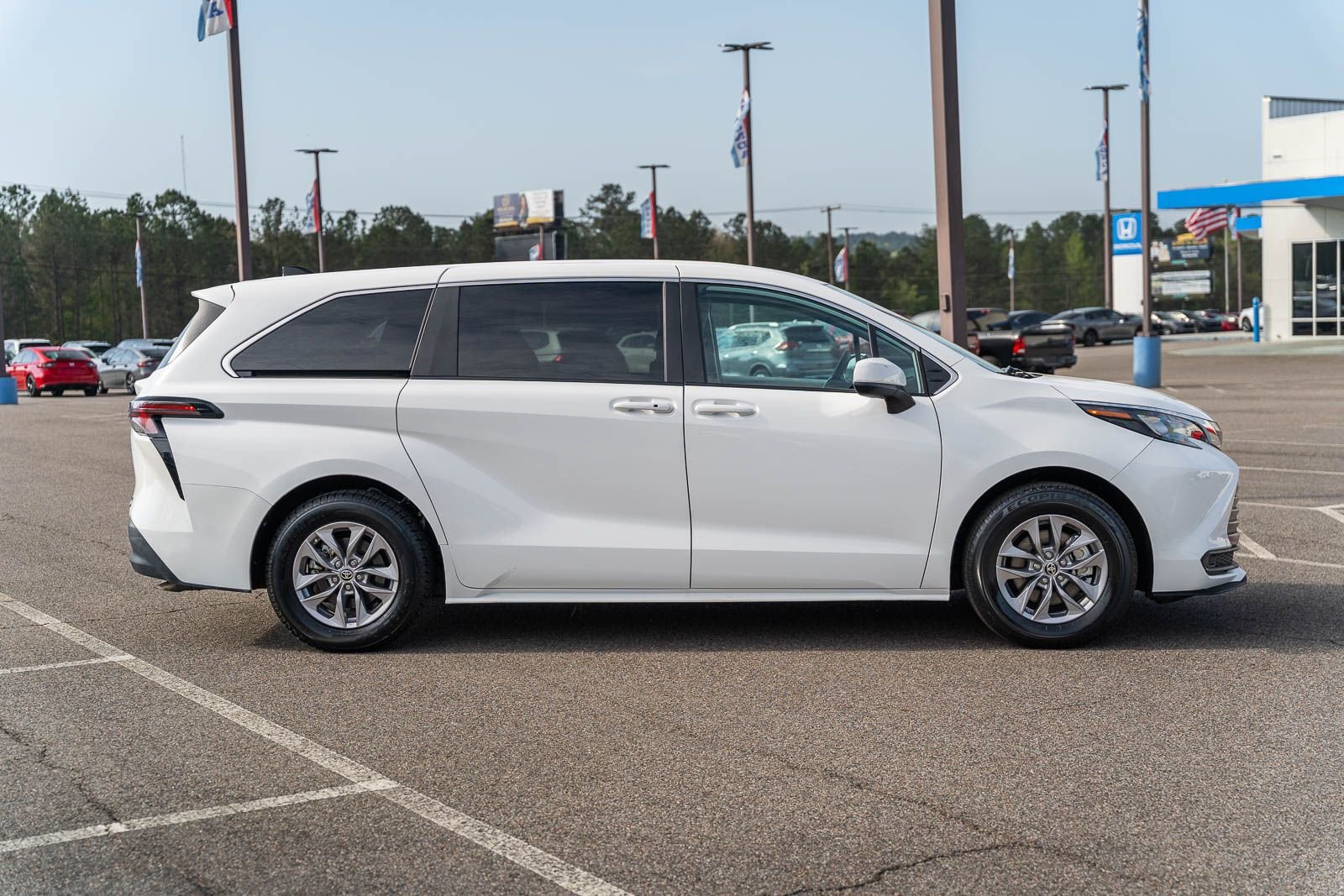 Used 2024 White Toyota LE image 7