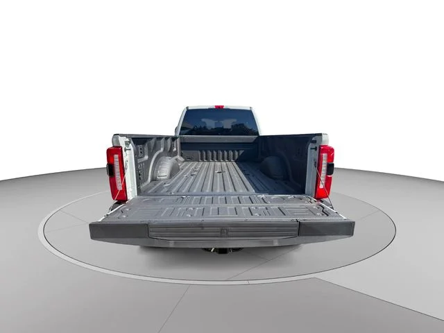 Certified Used 2025 Avalanche Ford Lariat image 18