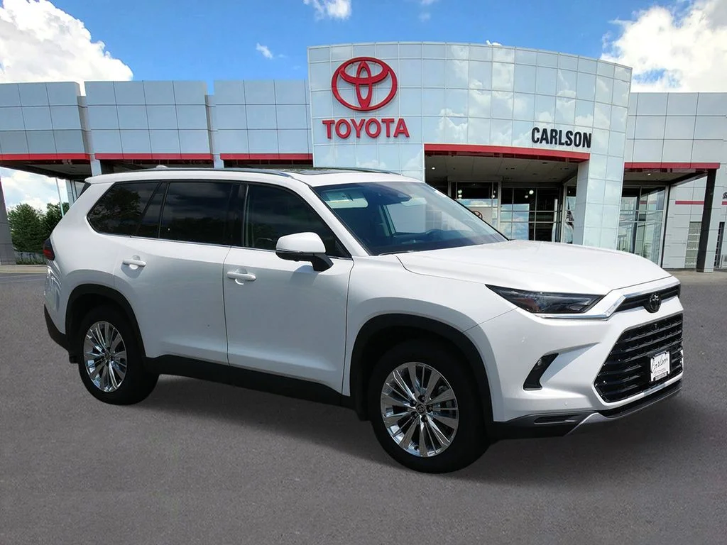 Used 2026 Toyota Grand Highlander Platinum with VIN 5TDAAAB54TS119543 for sale in Minneapolis, Minnesota
