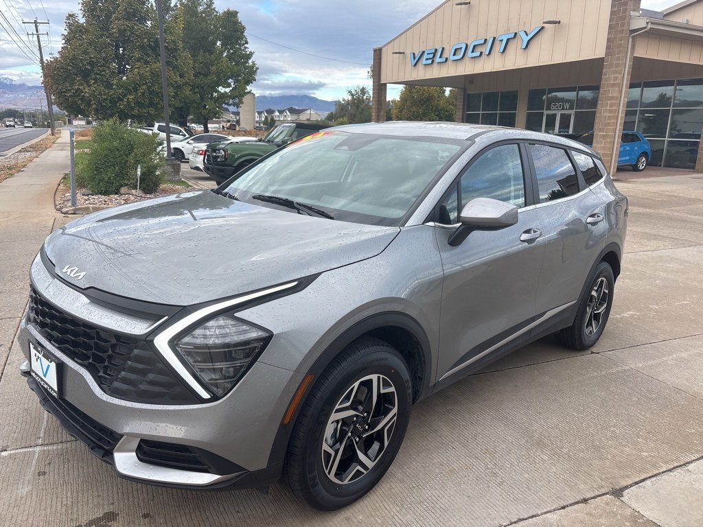 2024 Kia Sportage LX photo 3