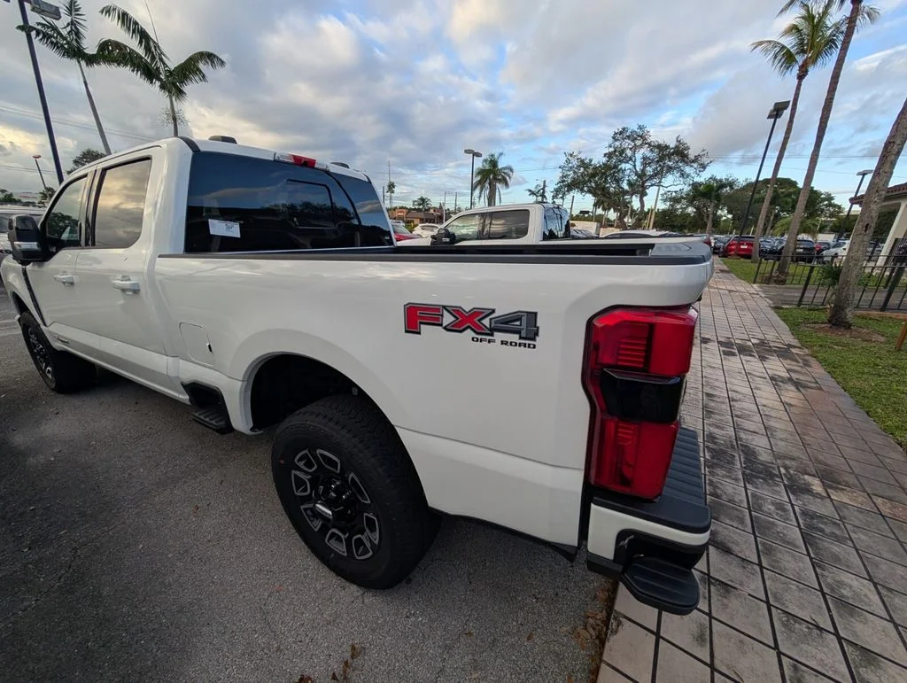 2026 Ford F-250 Super Duty Platinum - Photo 11