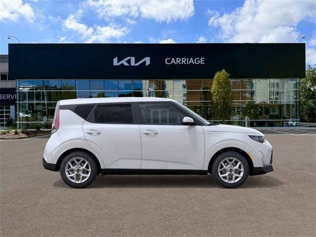 2025 Kia Soul LX photo 3