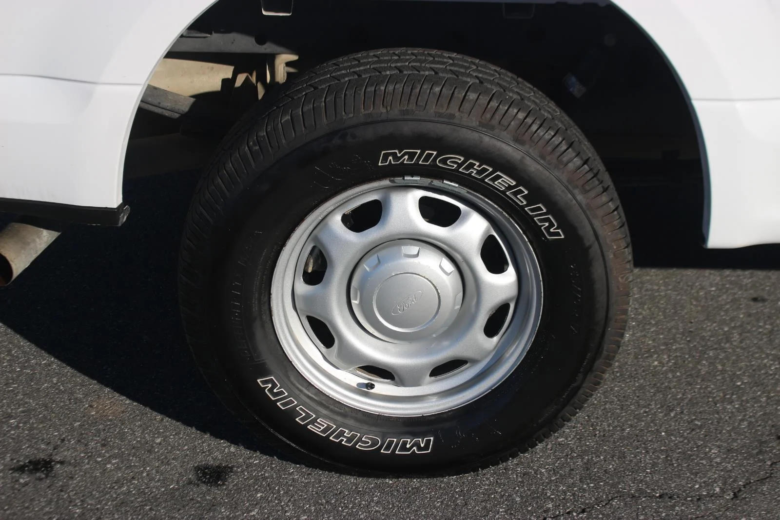 Used 2020 White Ford XL image 38