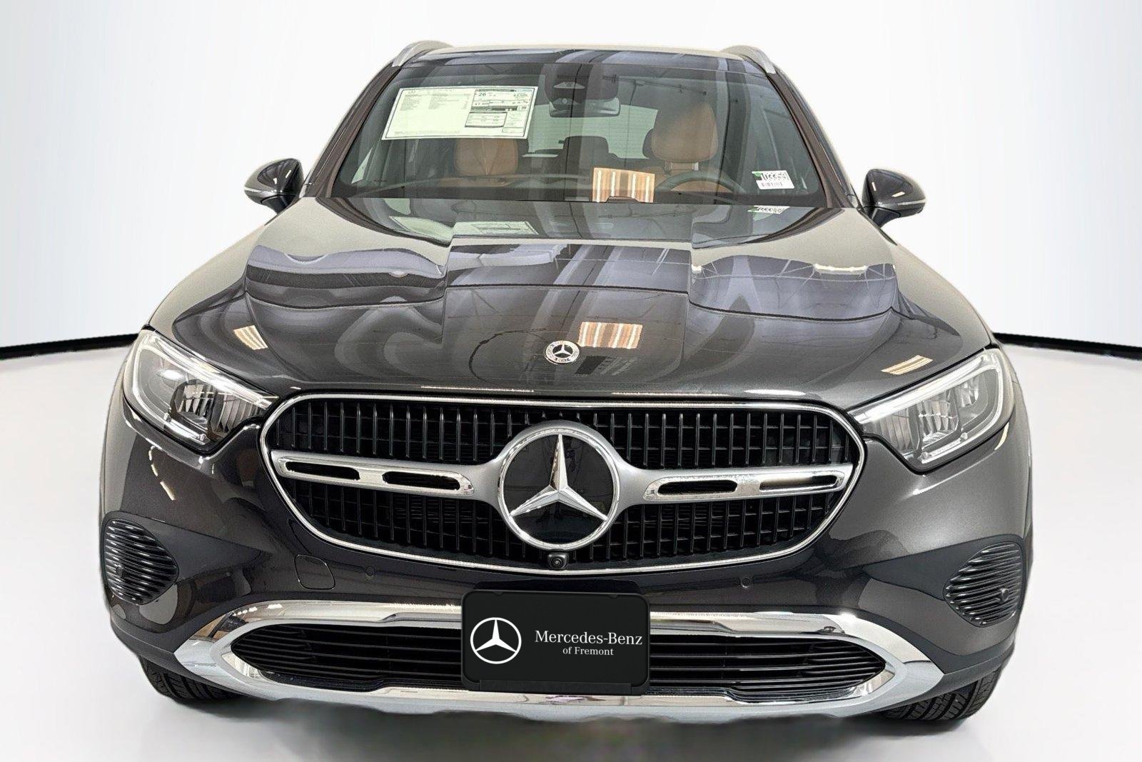 New 2026 Graphite Grey Metallic Mercedes-Benz GLC 300 image 2