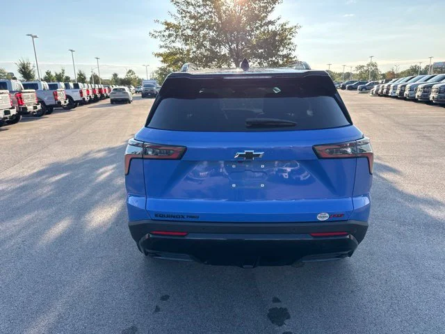 Used 2025 Reef Blue Metallic Chevrolet RS image 5