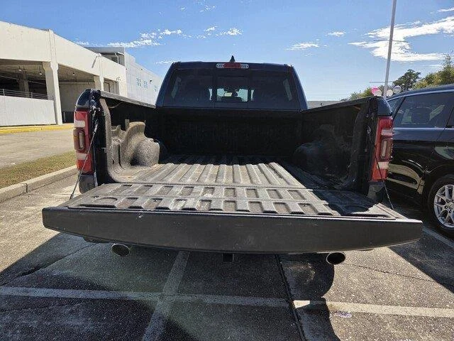 Used 2020 Patriot Blue Pearlcoat Ram Laramie image 27