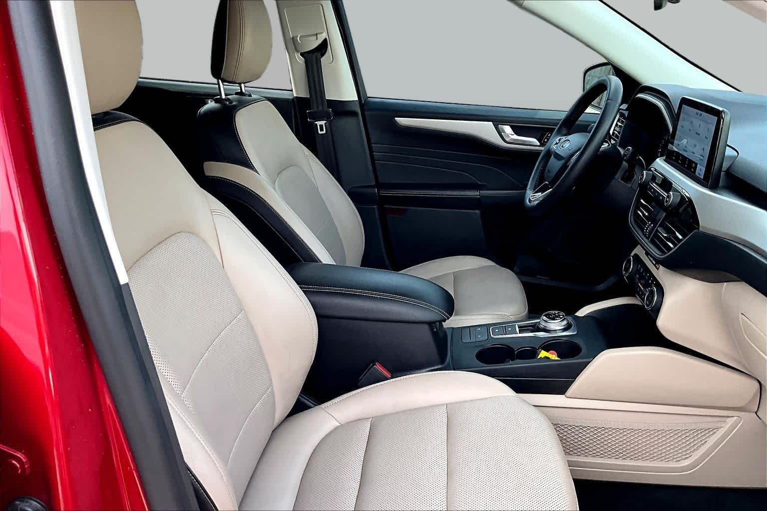 Used 2021 Rapid Red Metallic Tinted Clearcoat Ford SEL image 11