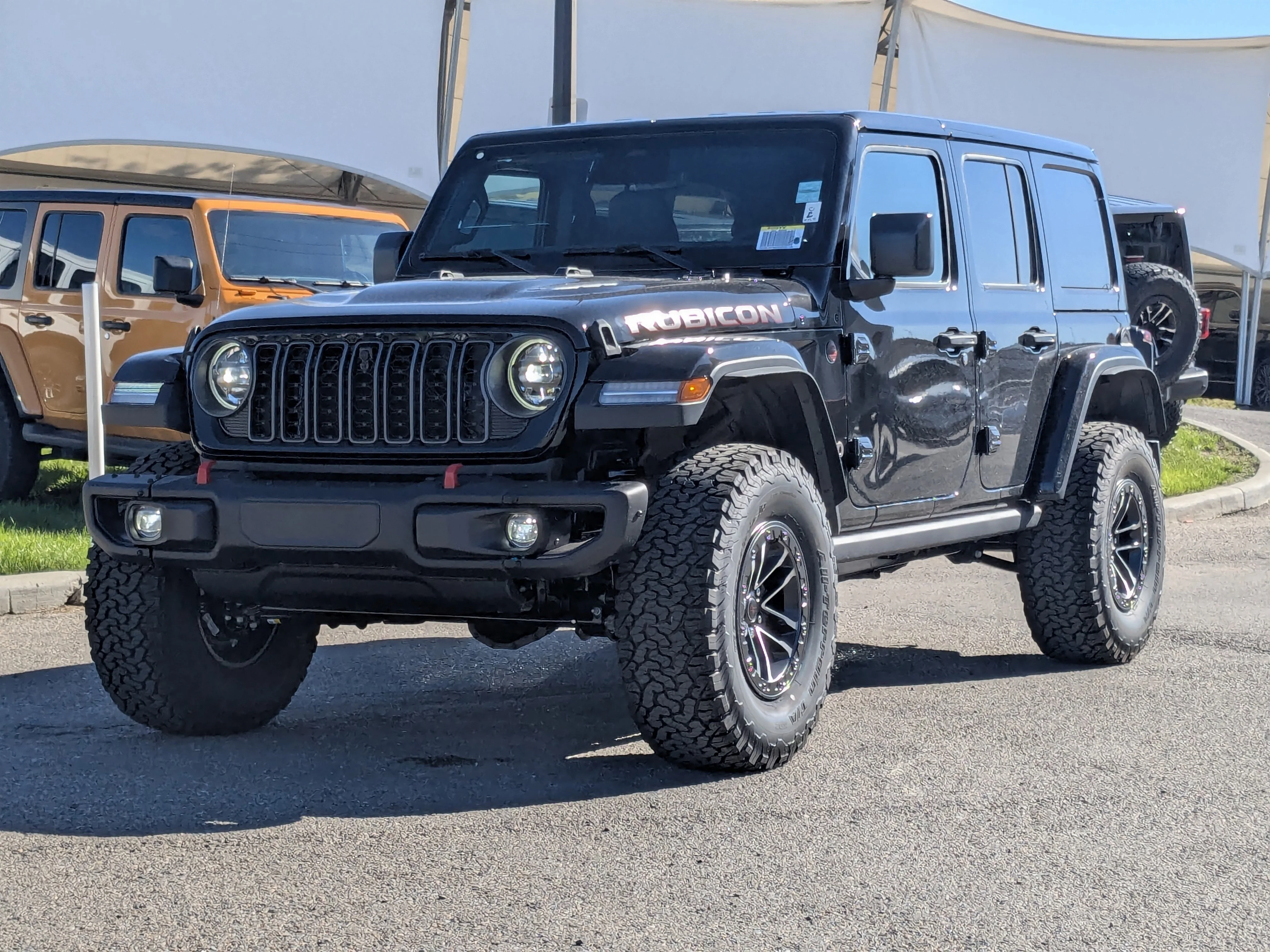 New 2025 Black Jeep Rubicon X - - 35 INCH A/T TIRES - Trailer Tow Group - Offroad Cam - Nappa leather seats & Tons More! image 3