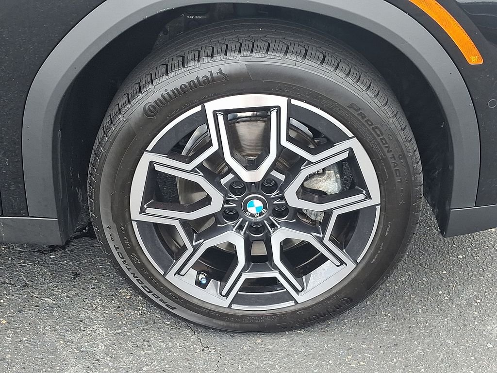 Certified Used 2025 Black Sapphire Metallic BMW xDrive28i image 8