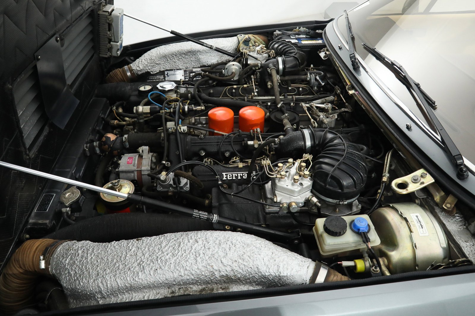 Used 1984 Silver Ferrari  image 31
